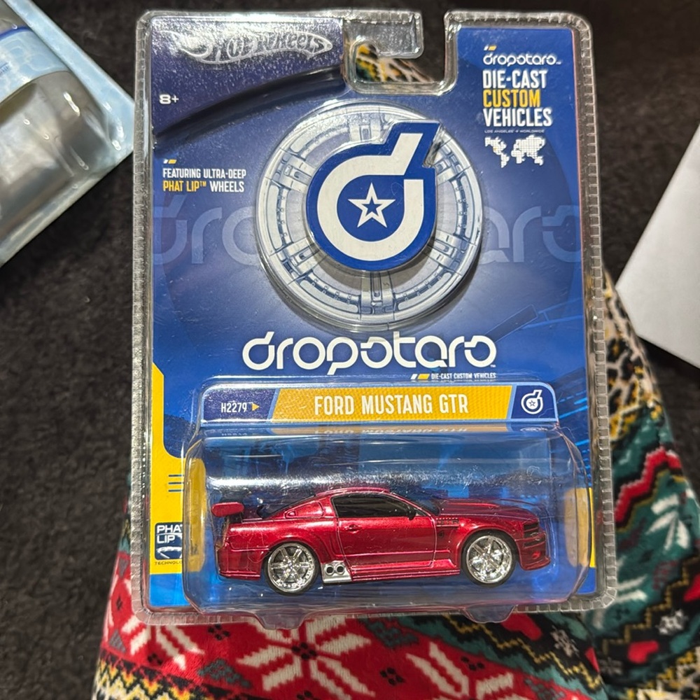 Hot Wheels Mustang GTR DropStars #H2279 NRFP 2004 Red - NIB